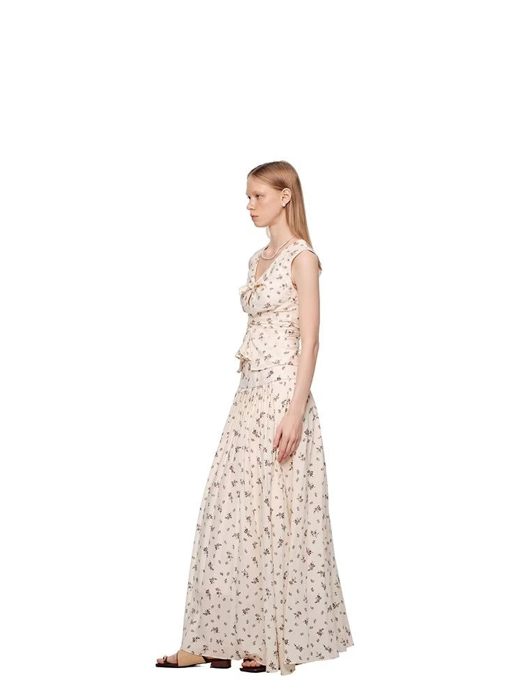 SHROENRO Collection: Fashionable V-neck Floral Print Top and Skirt Set, Just Like Bai Bingke's