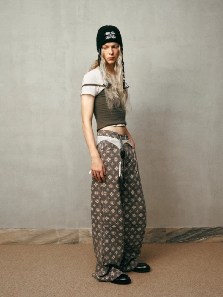 Tokokkino Low-Rise Vintage-Print Jeans