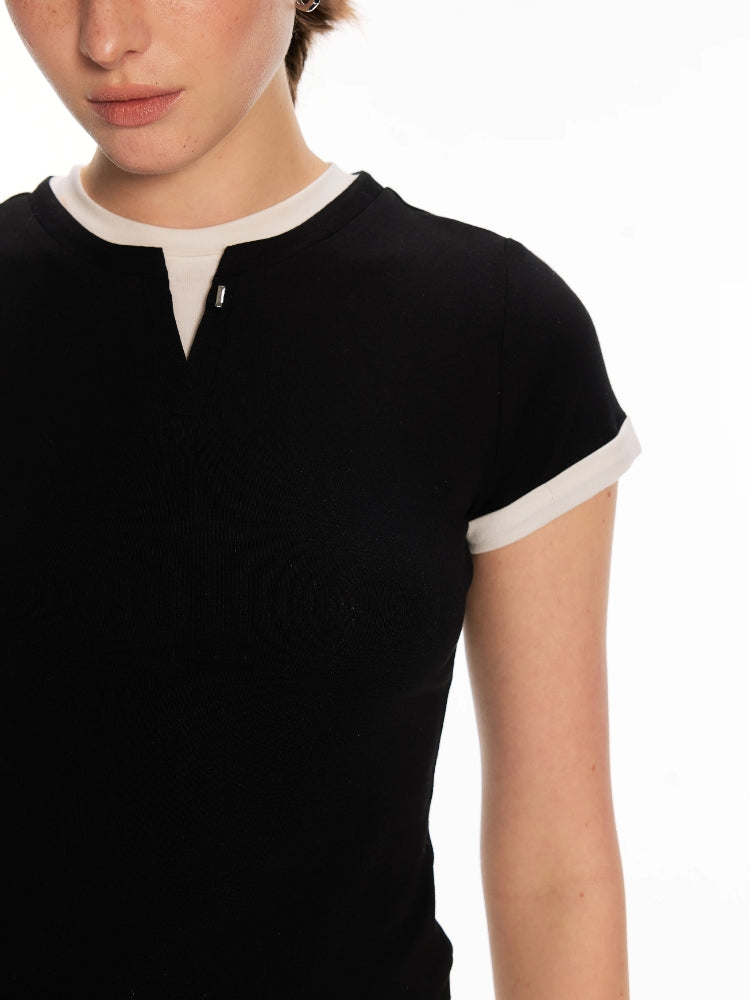 Dpercent Small V-neck Two-Piece Style with Contrasting Color Rolled Cuffs Two-Tone Straight-Shoulder Stretch T-Shirt