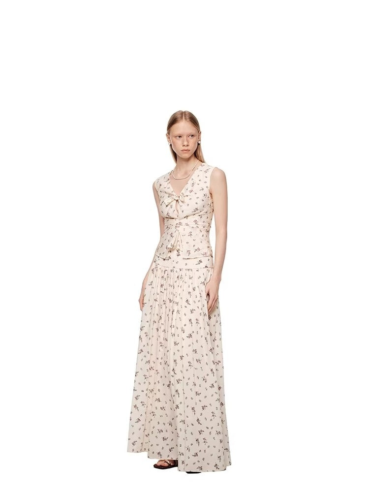 SHROENRO Collection: Fashionable V-neck Floral Print Top and Skirt Set, Just Like Bai Bingke's