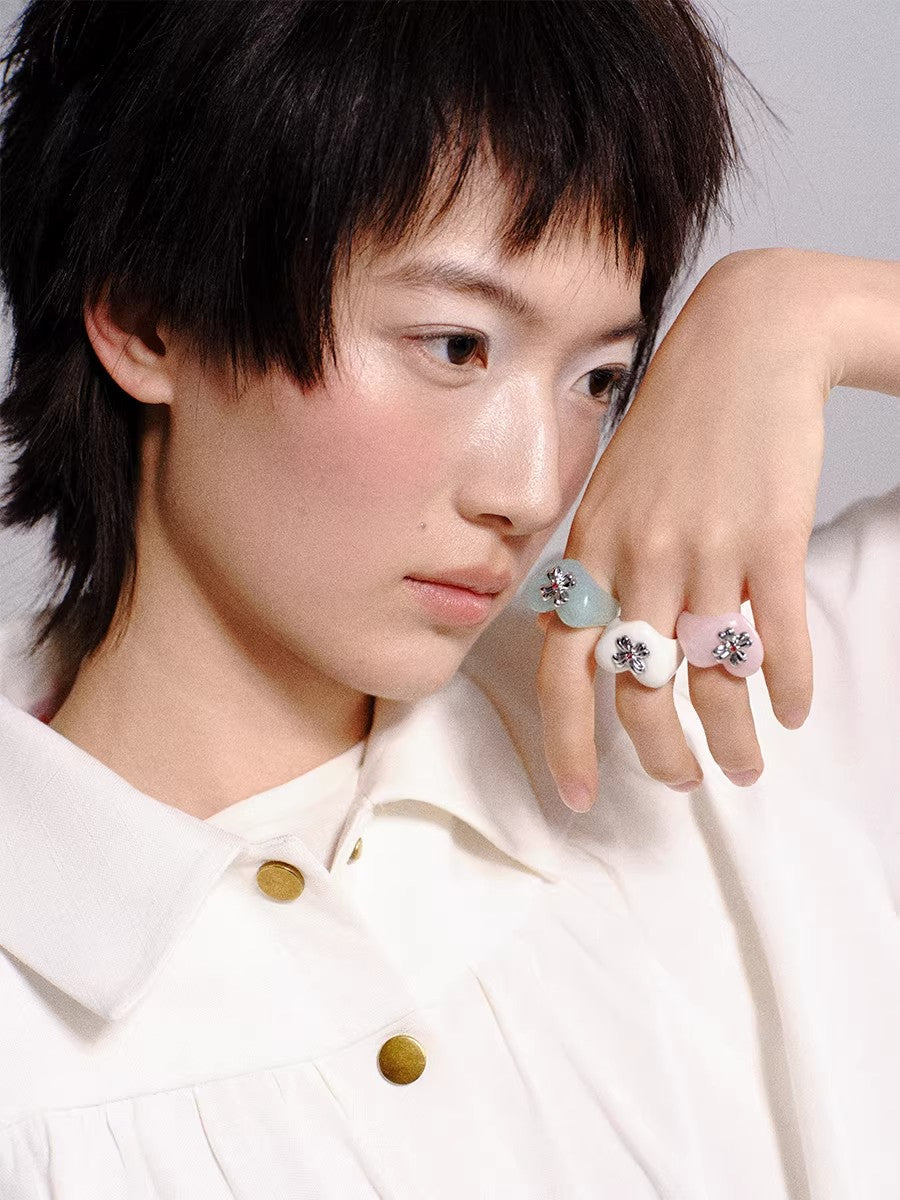 TOKOKKINO Multicolored Heart-Shaped Acrylic Ring