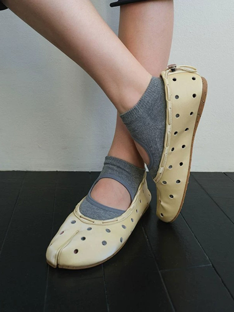 DAPHNE LAB Studded Split-Toe Ballet Flats