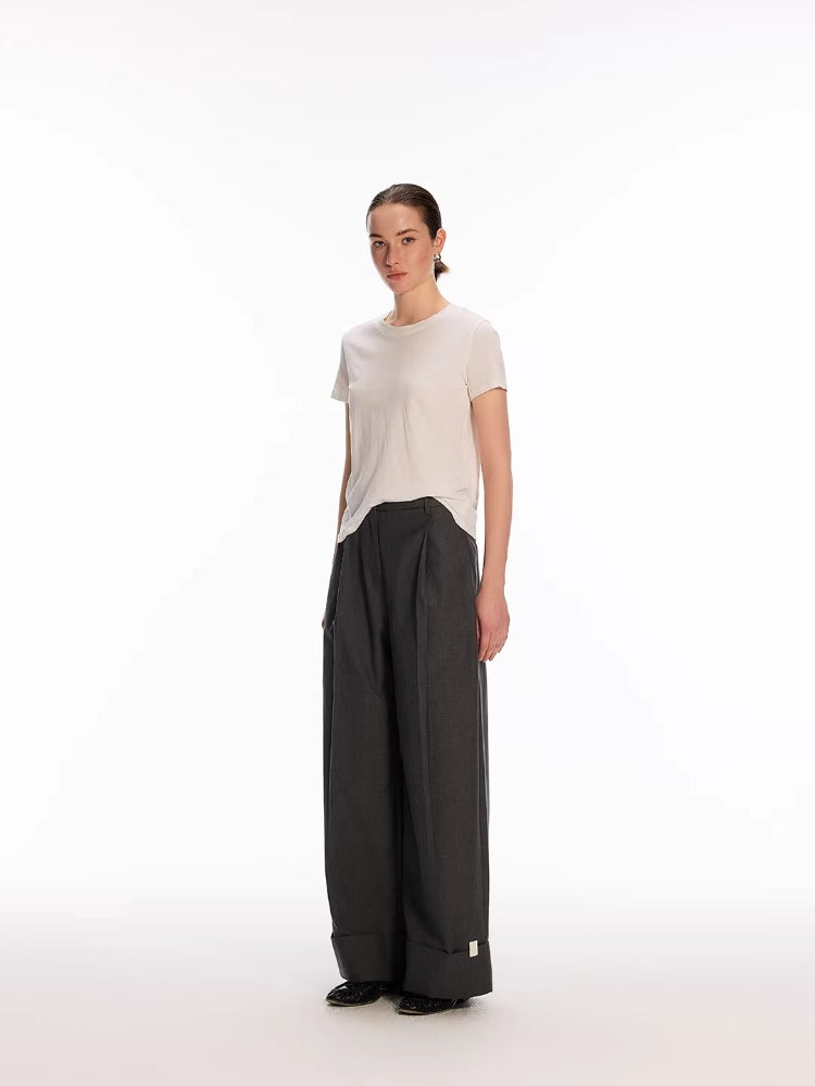 Dpercent Wide-hem Straight-leg Trousers with Center-front Pleats, Lightweight, Loose Fit, and Versatile Casual Style