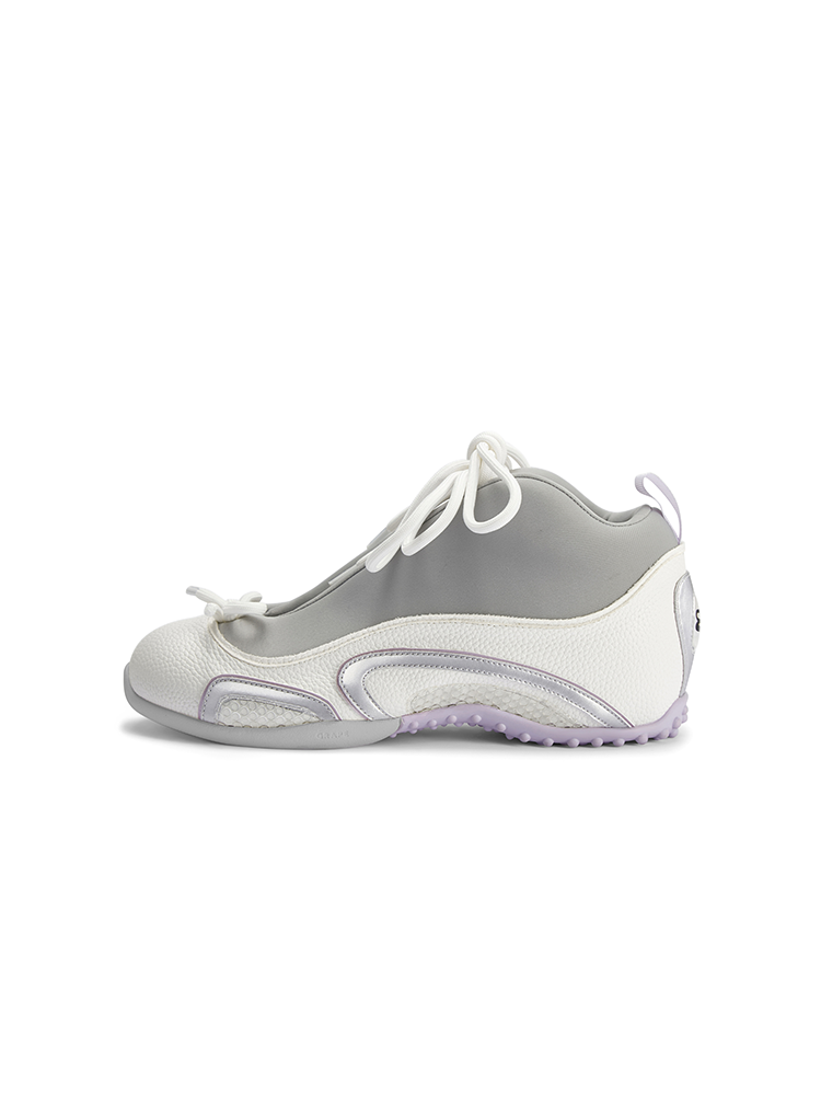 Ballet-style basketball shoes with built-in heel lifts