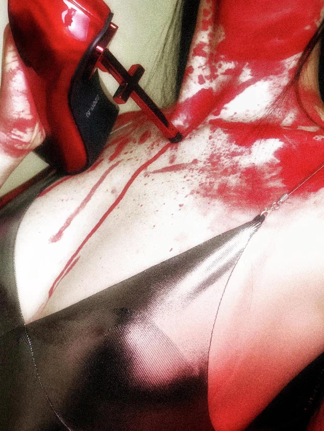 Crucifix Series High Heels Red