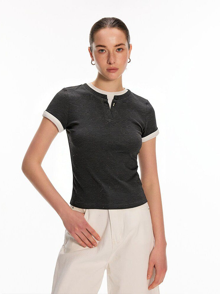 Dpercent Small V-neck Two-Piece Style with Contrasting Color Rolled Cuffs Two-Tone Straight-Shoulder Stretch T-Shirt