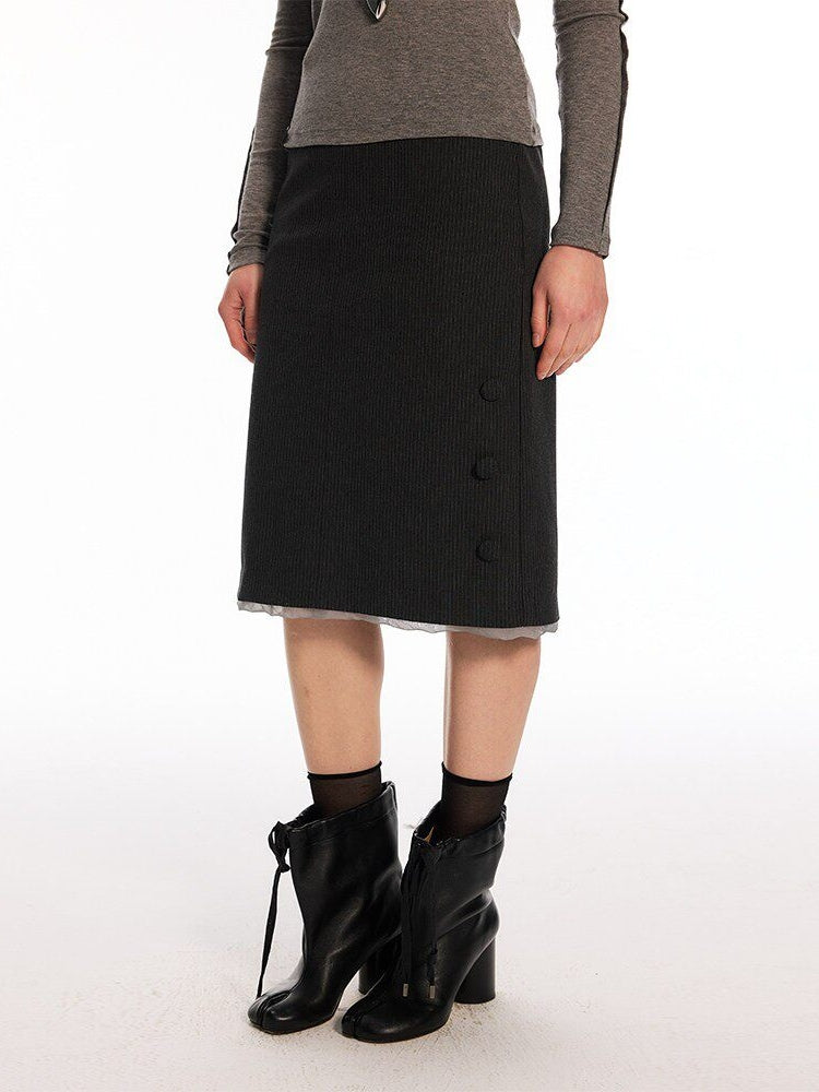 Dpercent: Floral-print tulle-trimmed hem with button detailing Classic, versatile striped skirt for the office