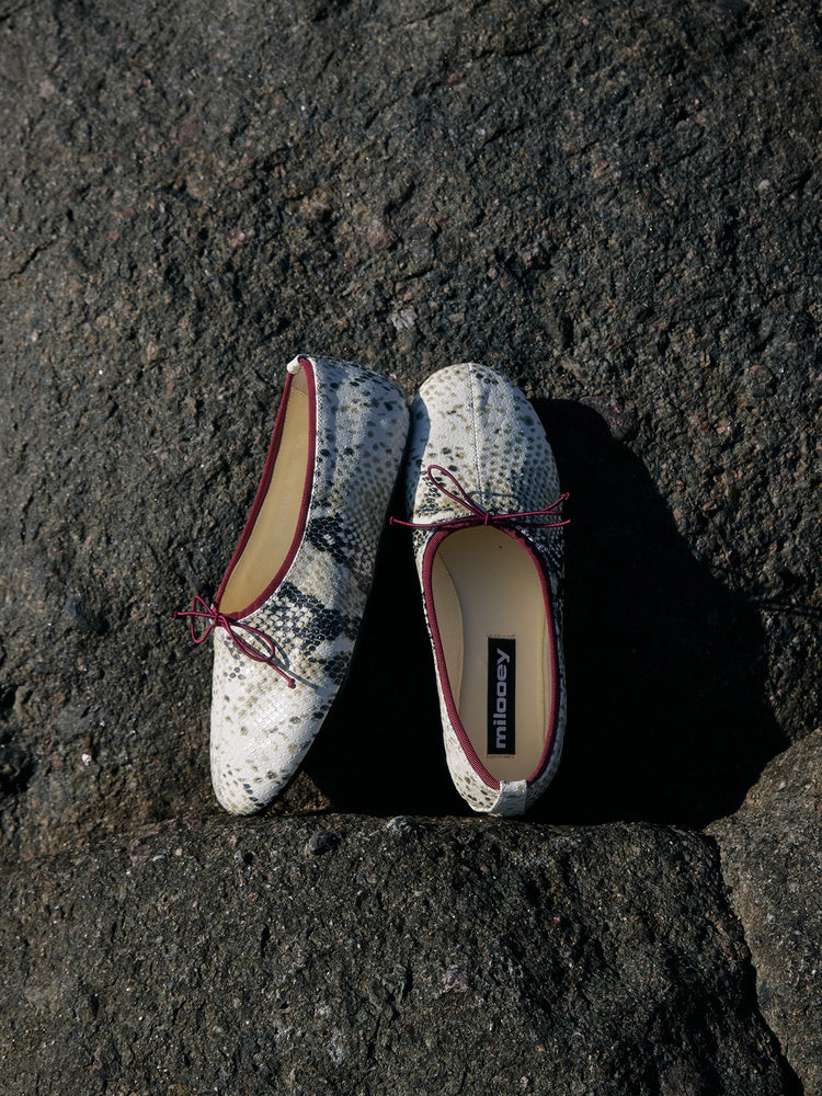 Mihara Yasuhiro Spring Ballet Flats
