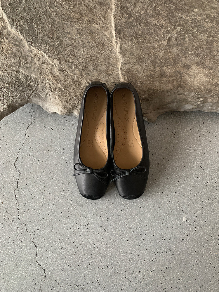Mihara Yasuhiro French Round-Toe Butterfly Ballet Flats