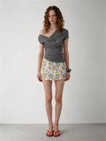 2AM POETRY Original Floral Print Mid-Rise Fitted Mini Skirt with Side Zipper