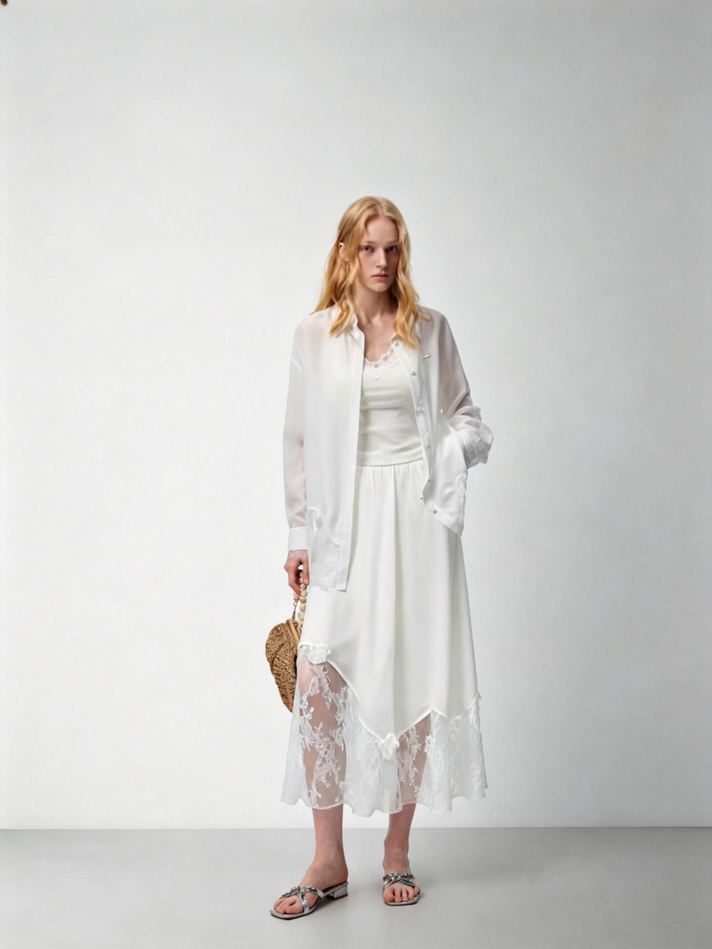 SHROENRO Fashionable Lace-Panel Skirt with a Sweet, Girly Aesthetic
