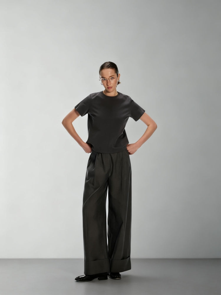 Dpercent Wide-hem Straight-leg Trousers with Center-front Pleats, Lightweight, Loose Fit, and Versatile Casual Style