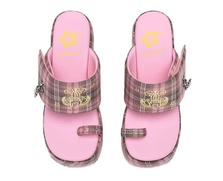 Peruru Island-Style Hibiscus Pink Checked Platform Flip-Flops
