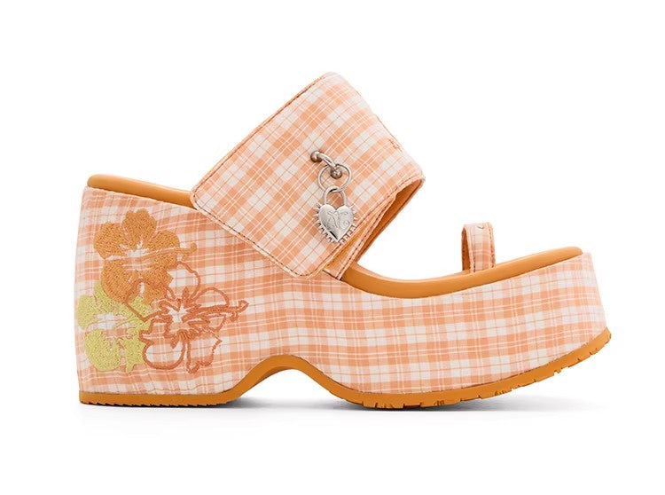 Peruru Island-Style Hibiscus Pink Checked Platform Flip-Flops