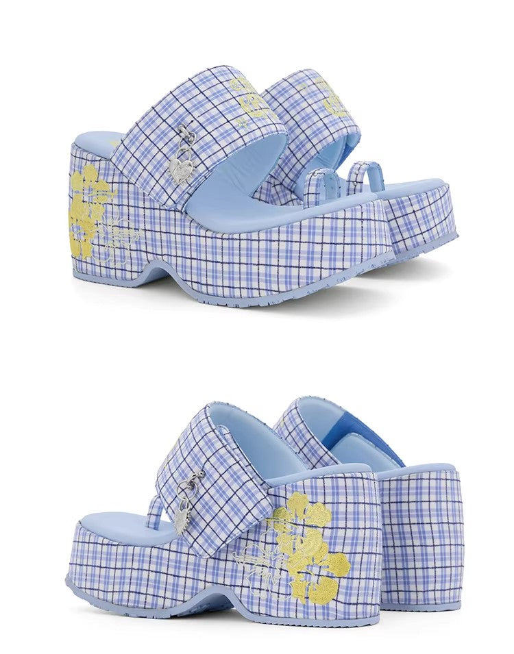 Peruru Island-Style Hibiscus Pink Checked Platform Flip-Flops