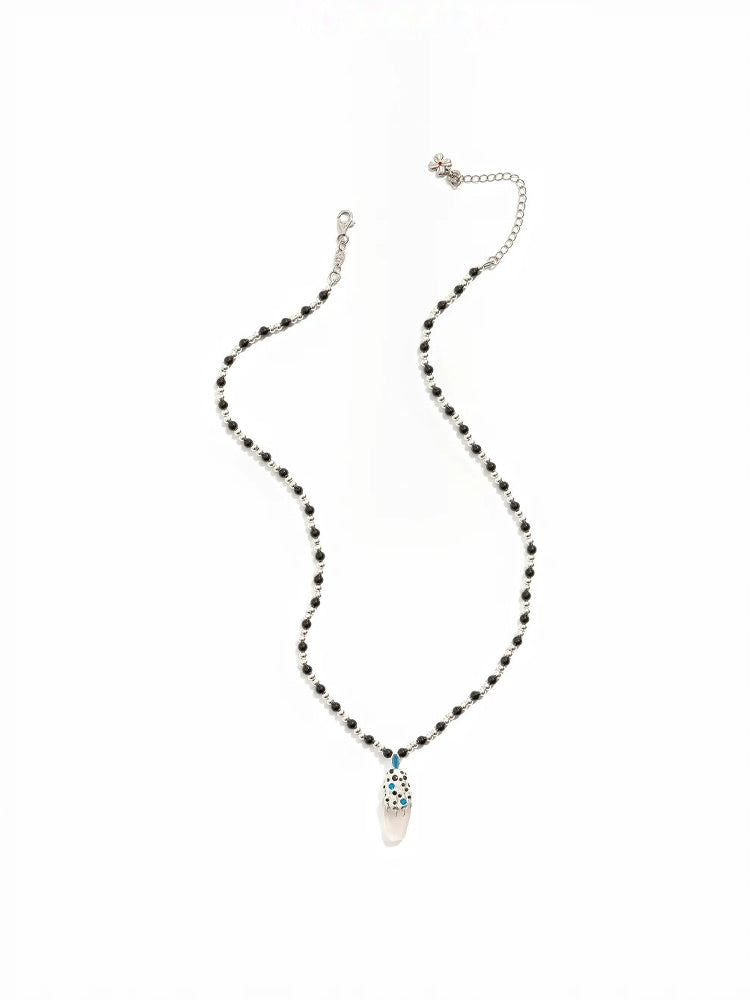 TOKOKKINO Black Beaded Pendant Necklace