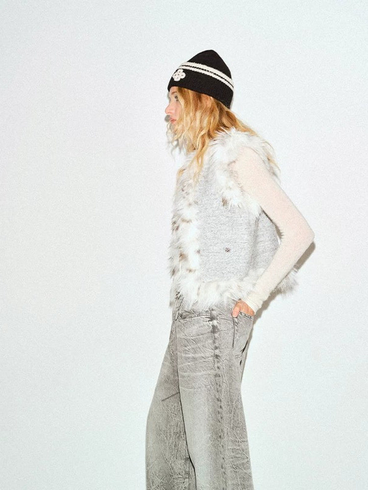 TOKOKKINO White Faux-Fur Zip Vest
