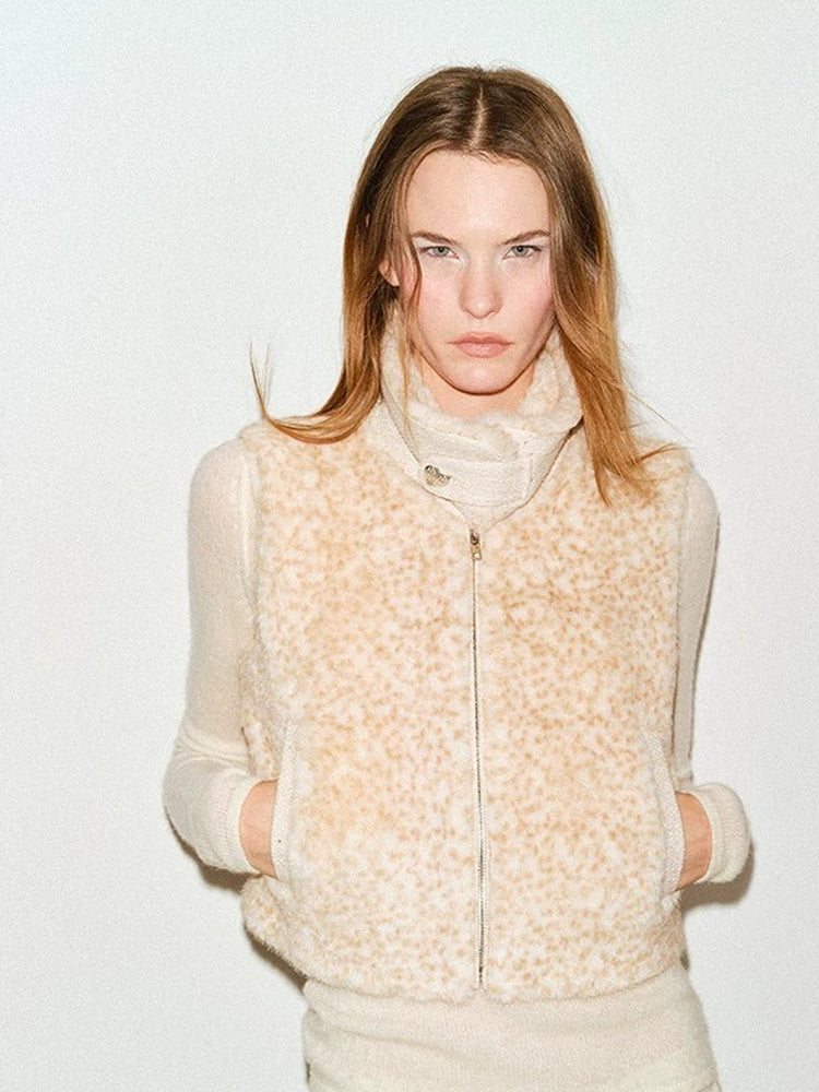 TOKOKKINO Pale Pink Faux-Fur Zip Vest