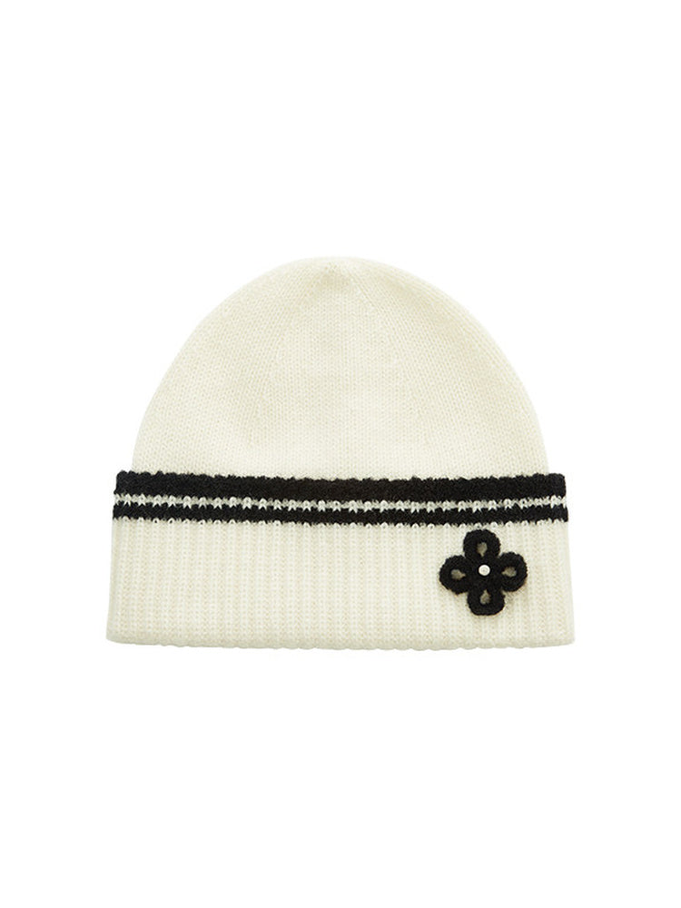 TOKOKKINO Black and White Knit Beanie